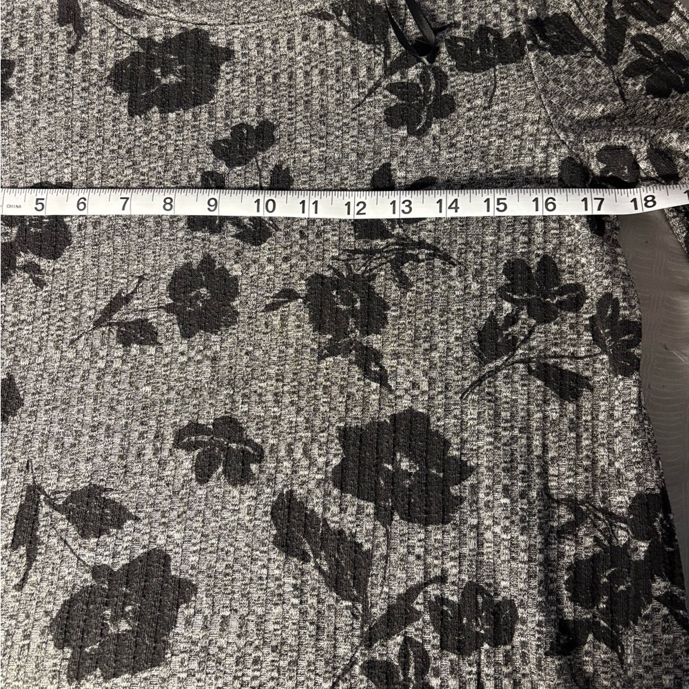 Apt. 9 Knit Black and Gray Floral 3/4 Sleeve Dress Size L - Picture 4 of 6